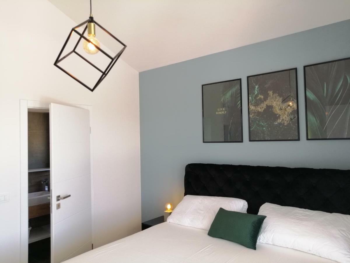 Villa Orao Kaštel Novi Exteriér fotografie