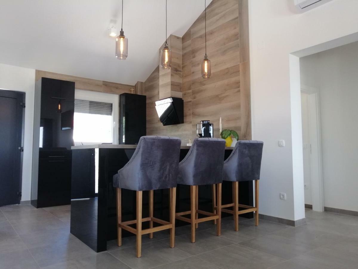 Villa Orao Kaštel Novi Exteriér fotografie