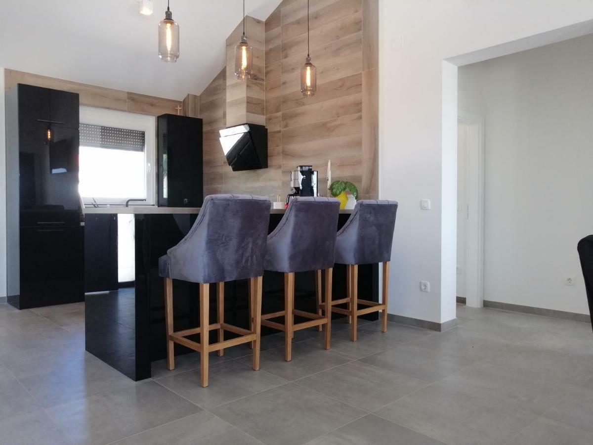 Villa Orao Kaštel Novi Exteriér fotografie
