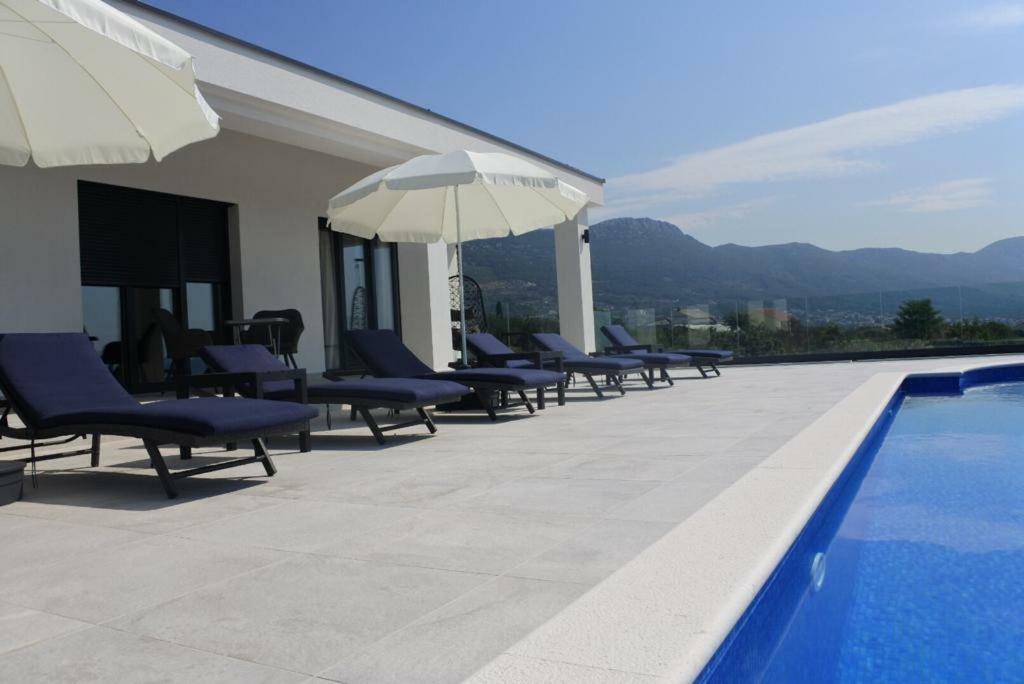 Villa Orao Kaštel Novi Exteriér fotografie