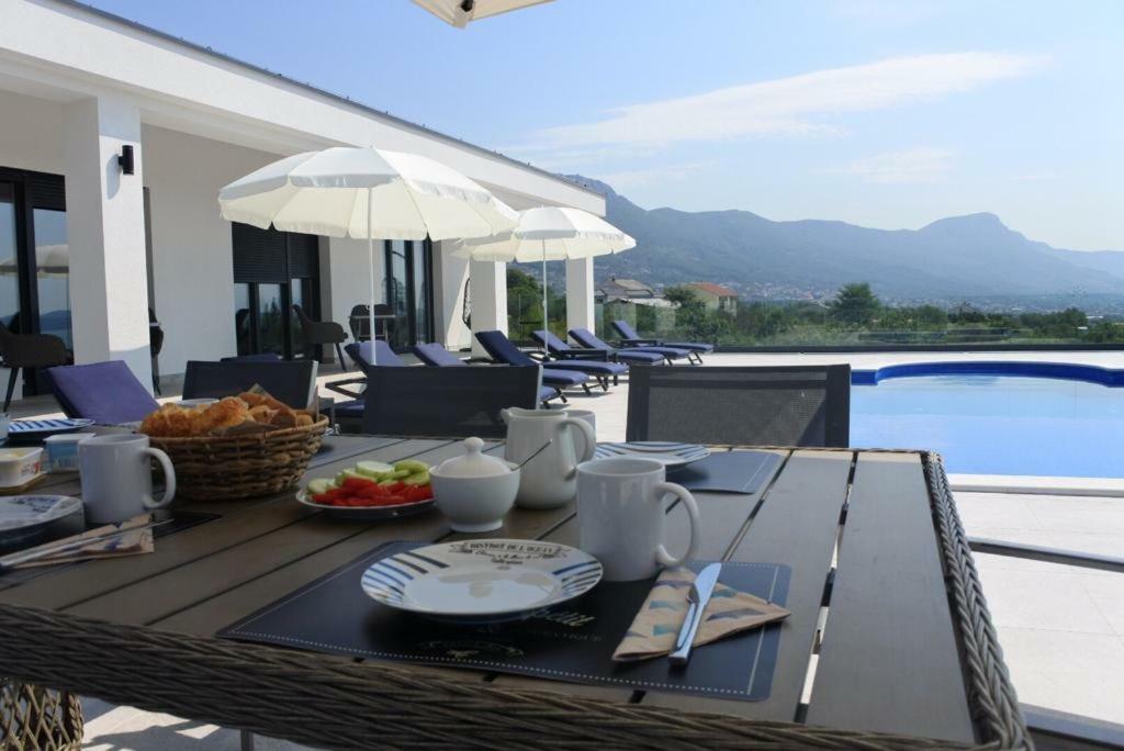 Villa Orao Kaštel Novi Exteriér fotografie