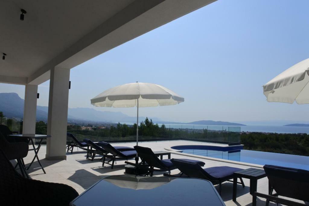 Villa Orao Kaštel Novi Exteriér fotografie