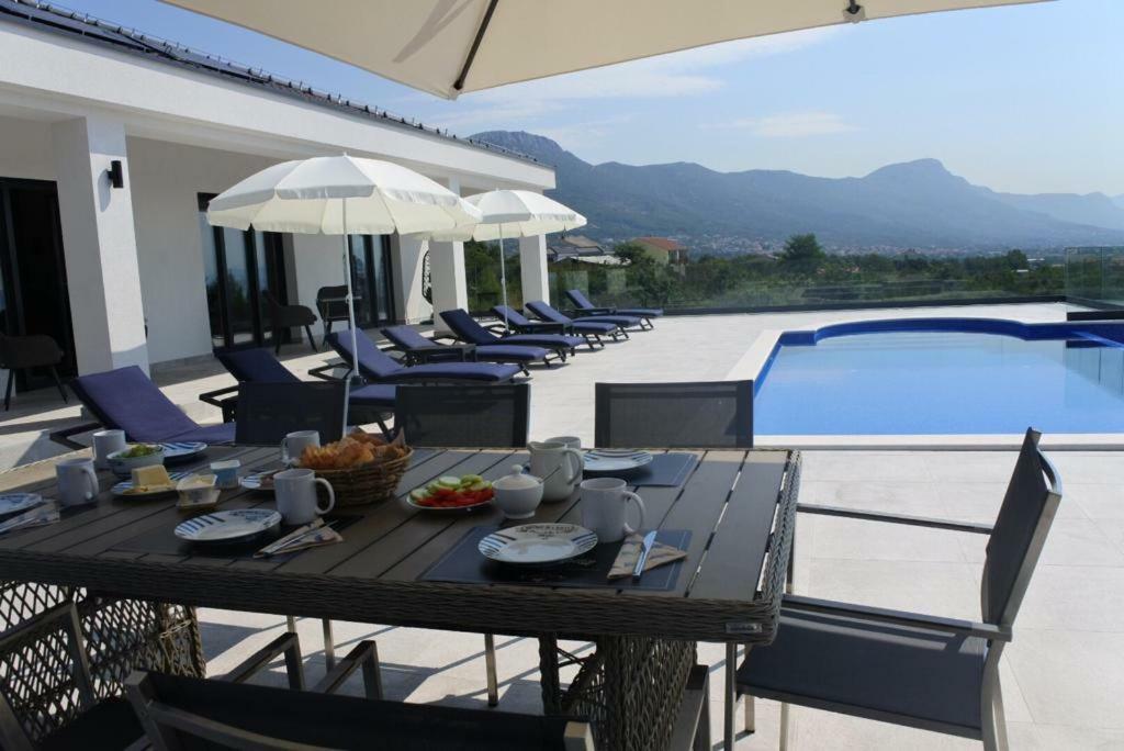 Villa Orao Kaštel Novi Exteriér fotografie