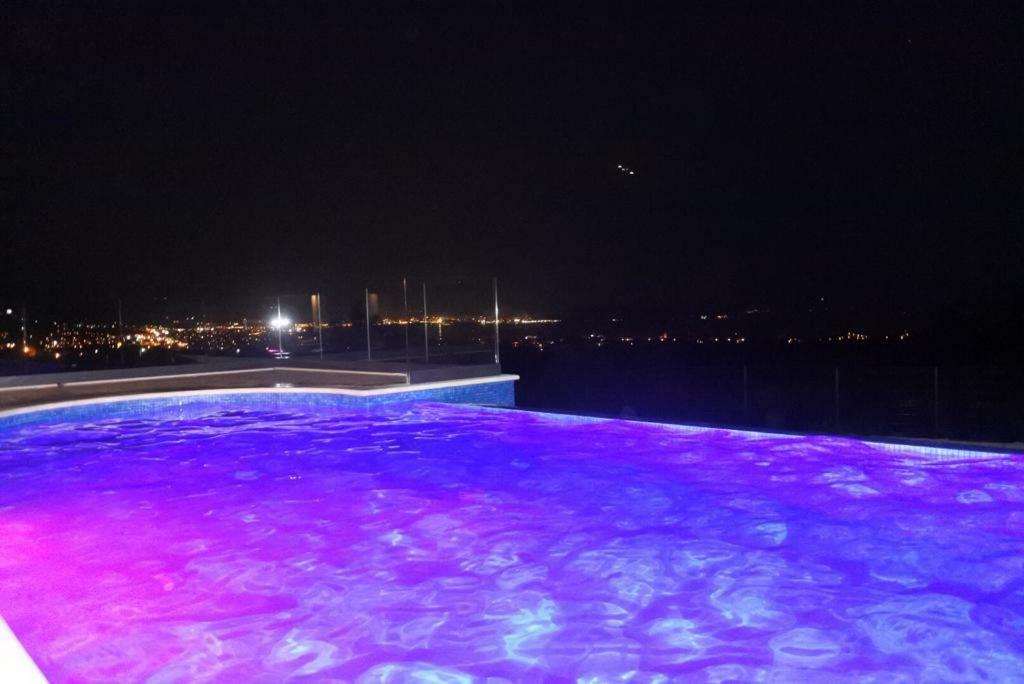 Villa Orao Kaštel Novi Exteriér fotografie
